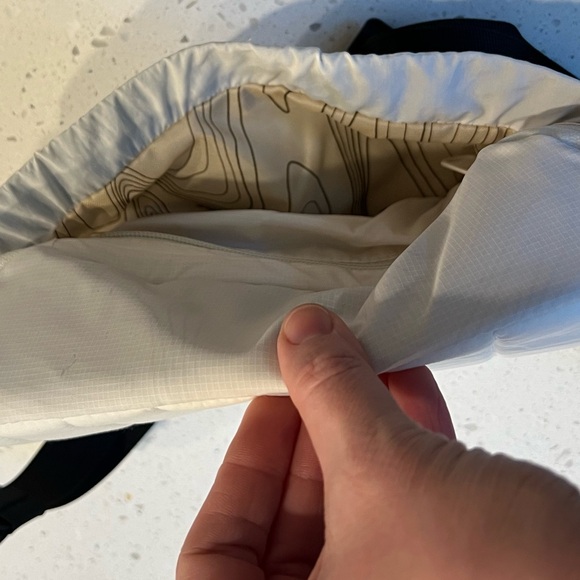 The North Face Mountain Lumbar Pack - Picture 9 of 12